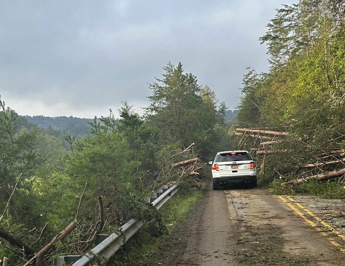 Supplies arrive by plane and by mule in North Carolina as Helene's death toll tops 130 | iNFOnews.ca Supplies arrive by plane and by mule in North Carolina as Helene's death toll tops 130 | iNFOnews.ca