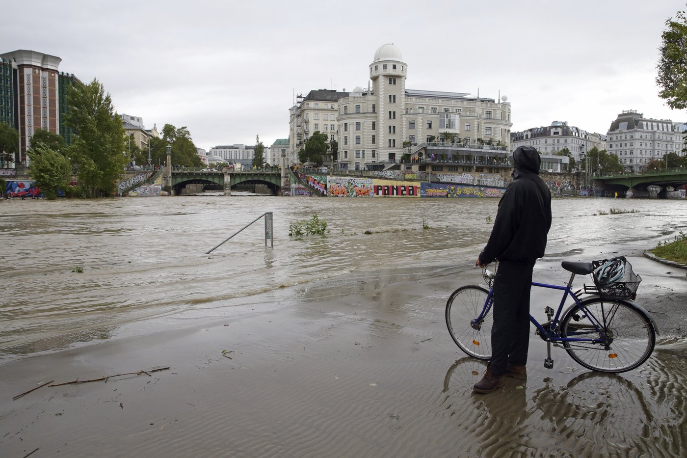 Rising rivers threaten southern Poland as flooding recedes elsewhere in Central Europe | iNFOnews.ca