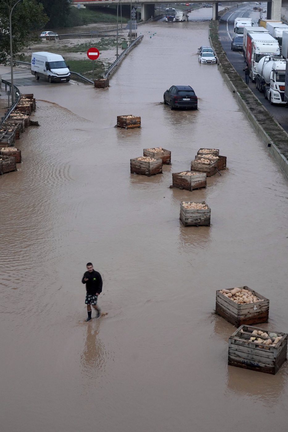 Spanish authorities report multiple victims from flash flooding | iNFOnews.ca Spanish authorities report multiple victims from flash flooding | iNFOnews.ca