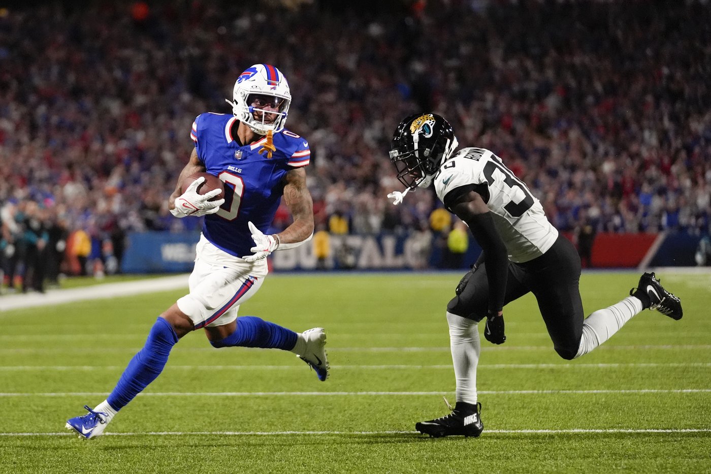 Josh Allen throws 4 TD passes and the Bills roll to a 47-10 win over the unraveling Jaguars | iNFOnews.ca