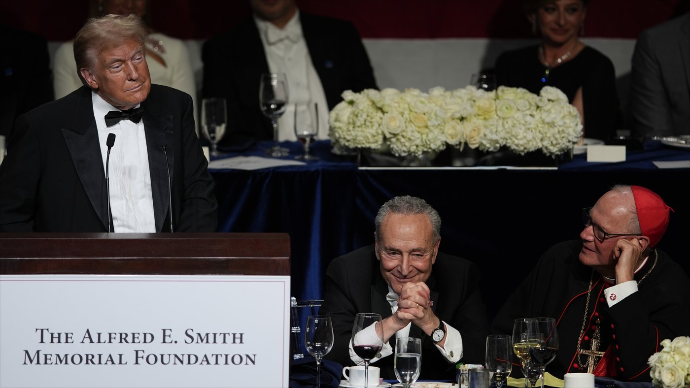 Trump delivers a pointed and at times bitter speech at Al Smith charity dinner | iNFOnews.ca Trump delivers a pointed and at times bitter speech at Al Smith charity dinner | iNFOnews.ca
