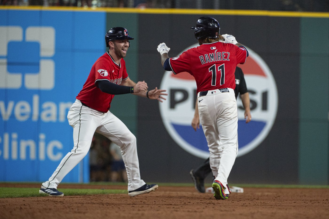 José Ramírez hits an RBI single in 10th to give Guardians 5-4 win over Blue Jays | iNFOnews.ca José Ramírez hits an RBI single in 10th to give Guardians 5-4 win over Blue Jays | iNFOnews.ca