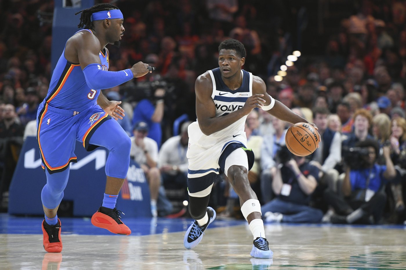 Gilgeous-Alexander scores 40 to lead Thunder past Timberwolves 113-105 | iNFOnews.ca Gilgeous-Alexander scores 40 to lead Thunder past Timberwolves 113-105 | iNFOnews.ca