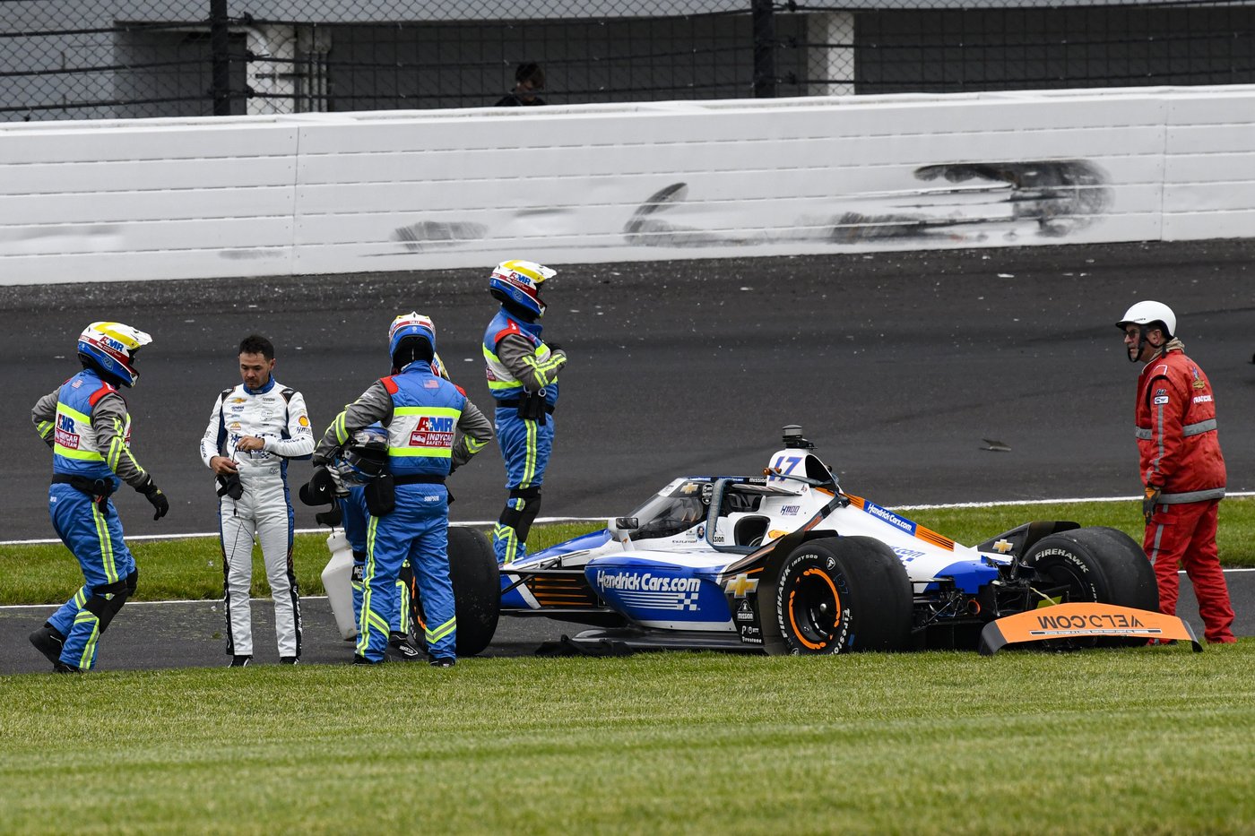 Kyle Larson crashes again at Coca-Cola 600 ending disappointing day in bid to run 'The Double' | iNFOnews.ca