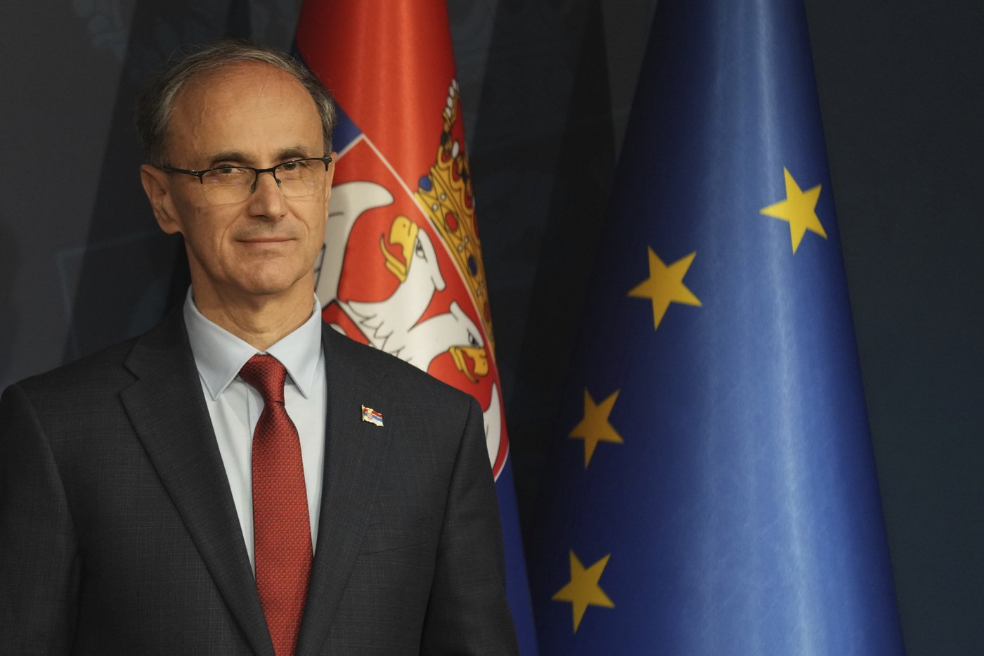 EU enlargement commissioner urges Serbia to push forward reform, says protesting citizens want same | iNFOnews.ca EU enlargement commissioner urges Serbia to push forward reform, says protesting citizens want same | iNFOnews.ca