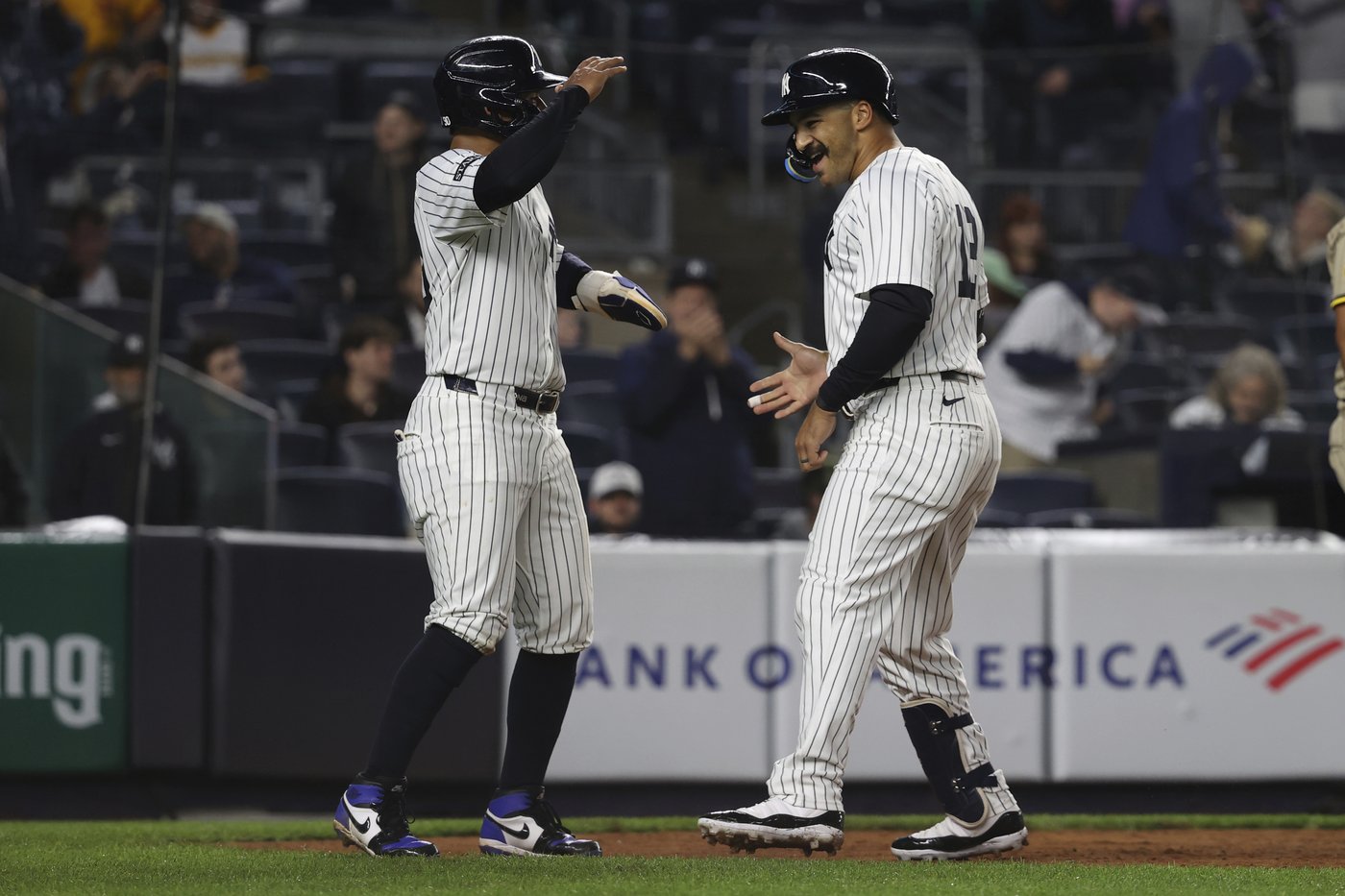 Machado and Bogaerts lead 8th-inning rally as Padres beat Yankees 4-3 for 6th straight win | iNFOnews.ca