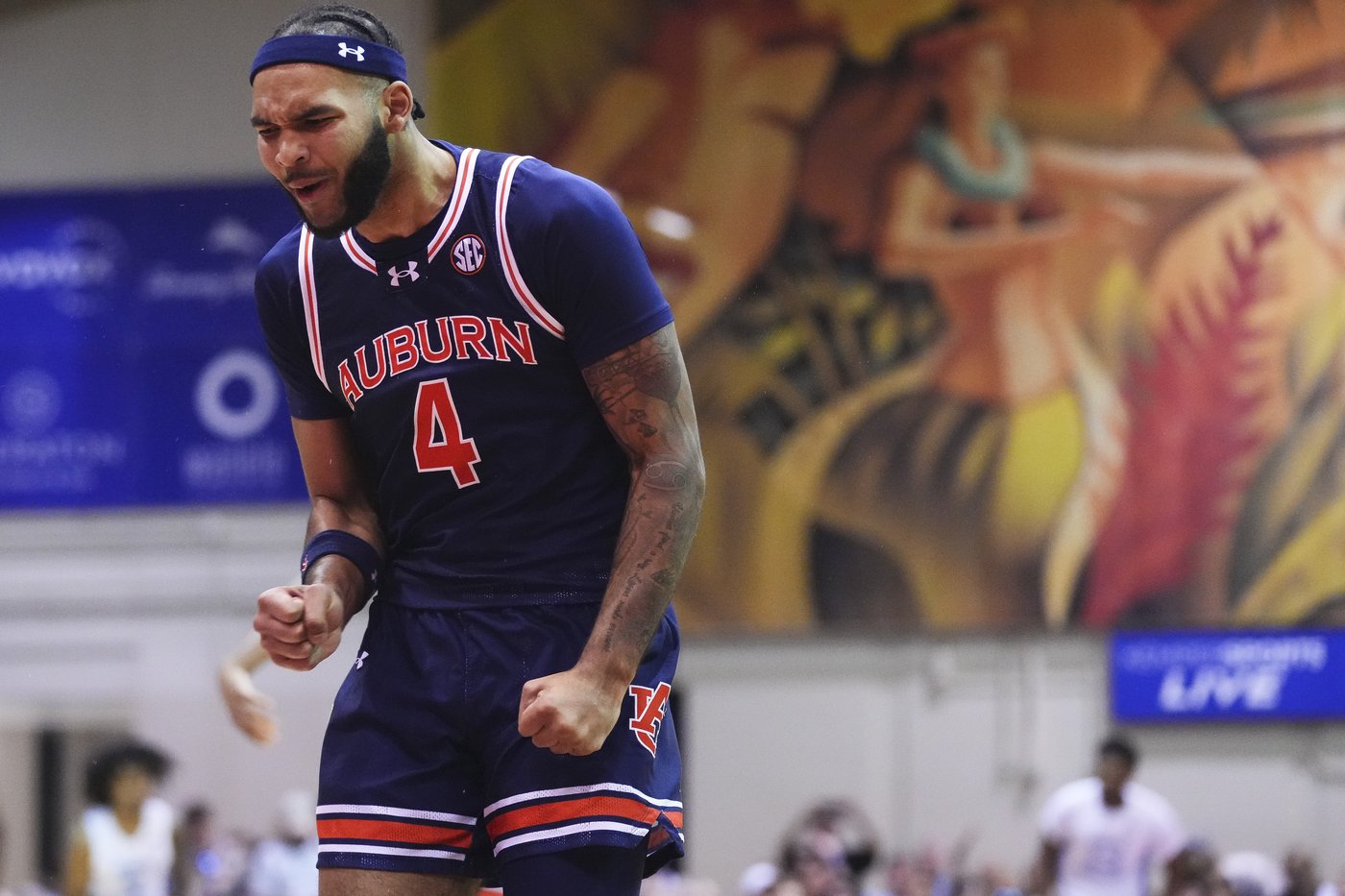 Broome has 23 points and 19 rebounds as No. 4 Auburn tops No. 12 UNC 85-72 to reach Maui title game | iNFOnews.ca