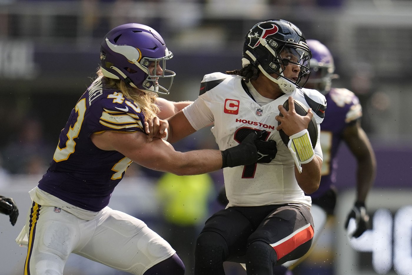 Vikings stay undefeated with 34-7 dismantling of Texans behind fierce defense, Darnold's 4 TDs | iNFOnews.ca Vikings stay undefeated with 34-7 dismantling of Texans behind fierce defense, Darnold's 4 TDs | iNFOnews.ca