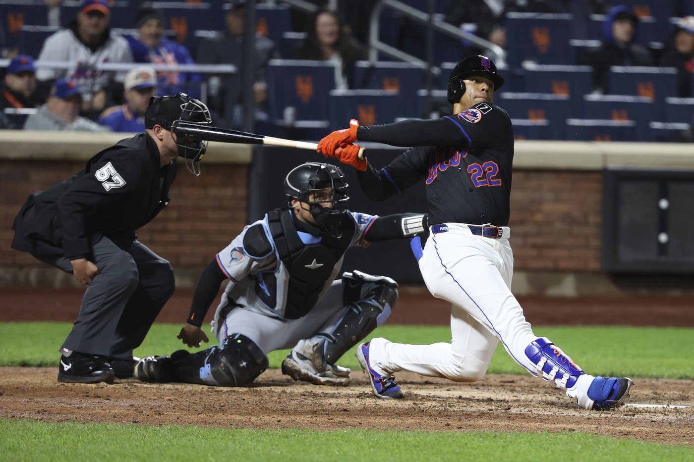 Juan Soto's RBI double leads Mets over Marlins 2-0 for 5-game winning streak | iNFOnews.ca