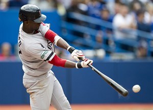 Red Sox score one in the ninth inning for 3-2 win over the Toronto Blue Jays | iNFOnews.ca CP20129926