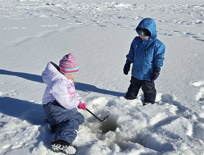 iN PHOTOS: Ice fishing fun on mountain lakes in Kamloops, Okanagan | iNFOnews.ca iN PHOTOS: Ice fishing fun on mountain lakes in Kamloops, Okanagan | iNFOnews.ca