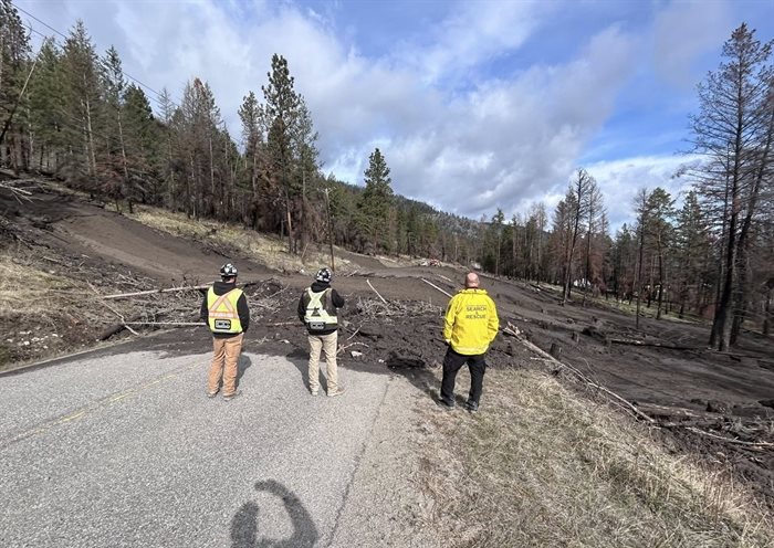 iN PHOTOS: Images from search and rescue efforts at Westside Road landslide | iNFOnews.ca iN PHOTOS: Images from search and rescue efforts at Westside Road landslide | iNFOnews.ca