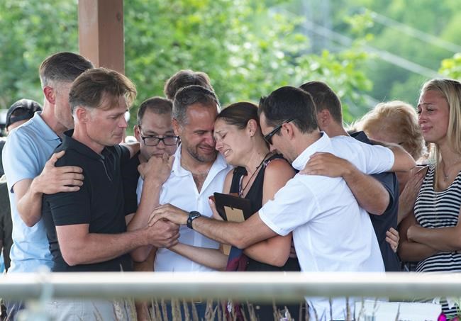 Grieving Quebec mother delivers tearful message as hunt continues for girls' father | iNFOnews.ca Grieving Quebec mother delivers tearful message as hunt continues for girls' father | iNFOnews.ca