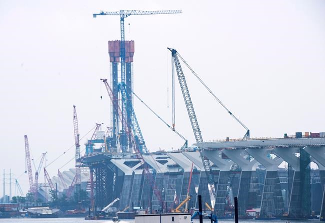 Tribunal orders Quebec crane operators ordered back to work | iNFOnews.ca