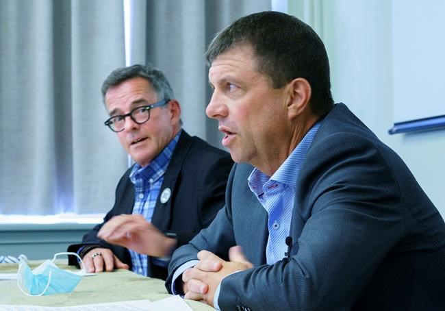 Employers, striking dockworkers reach truce, Montreal port to reopen | iNFOnews.ca