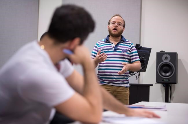 Montreal seeks to be world leader in responsible artificial intelligence research | iNFOnews.ca