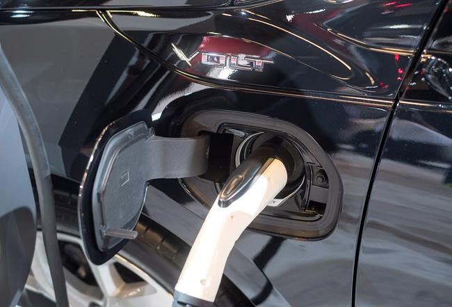 Five things to know about Quebec law aimed at boosting electric vehicle sales | iNFOnews.ca CP1156475531