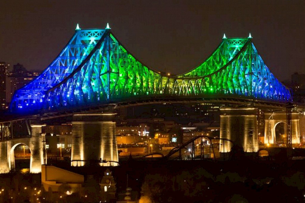 What Kelowna’s ‘iconic’ bridge lights could look like | iNFOnews.ca