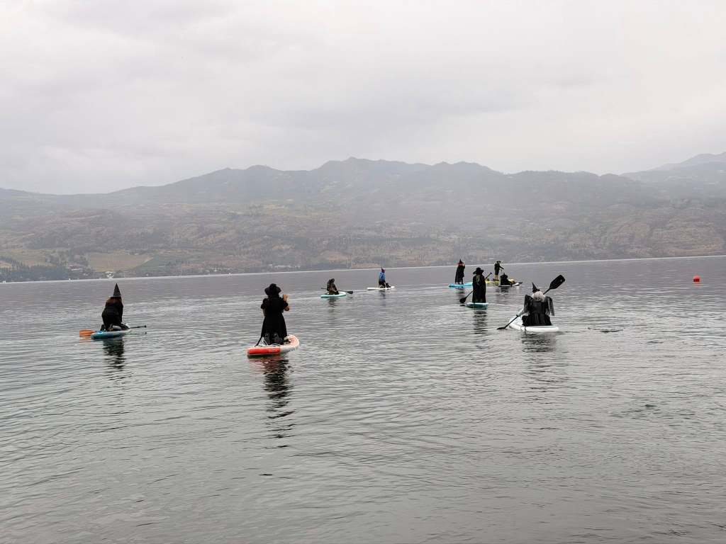 iN PHOTOS: Witches paddles brewing in Okanagan, Kamloops | iNFOnews.ca